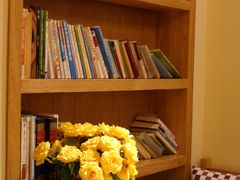 -月亮眼花园餐厅书吧酒吧