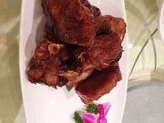 -王朝大酒店徐汇店-地面停车场