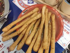 -马路边边串串香(苗栗路店)