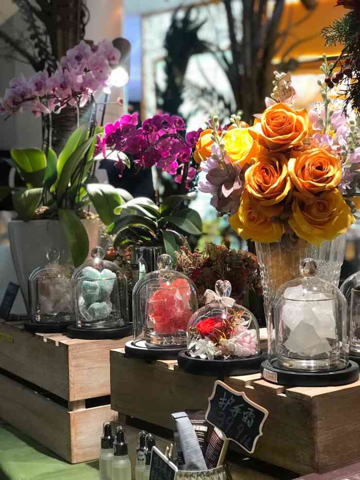 miss花间(朝阳大悦城臻选店)-"跟朋友吃完饭已经很晚了,到一楼时旁边