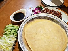 老北京烤鸭-陈阿婆鱼头泡饼·京味菜(复兴路店)