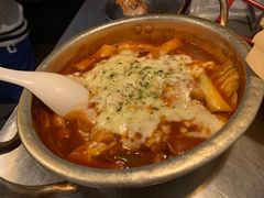 锅炒芝士年糕-富乐满韩国正宗炸鸡韩国料理(虹泉路店)
