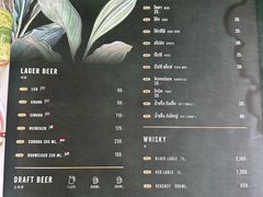 -Chom Cafe and Restaurant