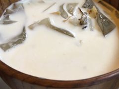 -志龙皇冠吃货椰子铺