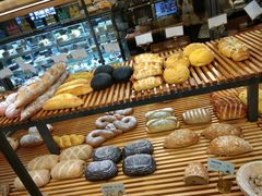 -焙丽拾光(麦凯乐直营店)
