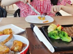 -必胜客(砂之船中东奥莱店)