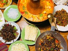 -雀舞云南菜(天津天河城购物中心店)