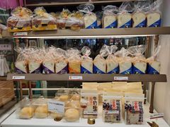 -85度C(生甜甜圈研究工坊·上海平凉店)