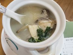 豆腐鱼头汤-正宗普宁豆干坊·洪记砂锅粥(红领巾路店)