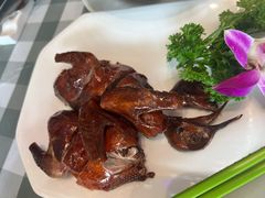 脆皮乳鸽-快乐海鲜酒楼(滇池路店)