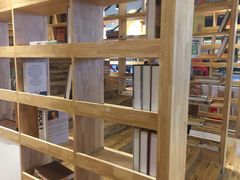 -新华书店(解放中路店)