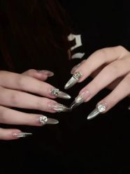 -U3美甲美睫沙龙