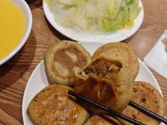 -清真吴记门钉肉饼·喜多利