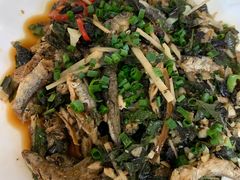 紫苏蒸鱼仔-六叔农家餐馆