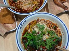 -遇见小面(东方宝泰店)
