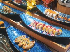 -锤头鲨毛肚海鲜烤肉自助餐厅(国购广场店)