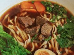 臻味私房红烧牛肉面-康师傅私房牛肉面(申虹店)