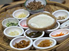 -包整·丝娃娃(一览甲秀楼风景店)