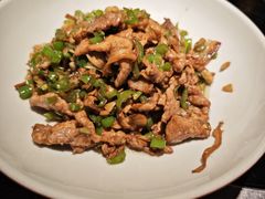 牛肝菌炒肉-吃饭皇帝大土家民族菜(正大广场店)