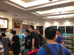 等位区-国际饭店·帆声西饼屋(黄河路店)