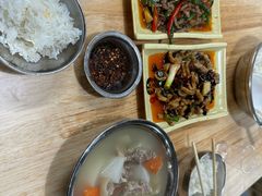 萝卜骨头汤-夜夜香特色板筋盖饭