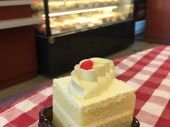 -红宝石·鲜奶小方·海派西点房(金杨店)