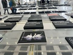 -罗红摄影艺术馆