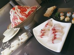 -鲜入唯煮·港式海鲜牛肉火锅(金宝街店)