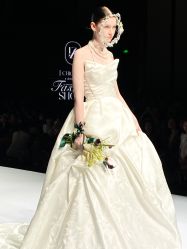 -Renee芮亦婚纱(原丽莎)