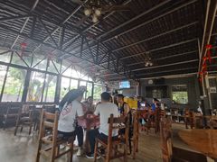 大堂-御霞苑泥烩鸡休闲农庄