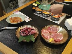 -臻牛烤肉