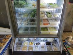 -愉肴麻辣香锅(中山路店)