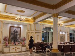 -金东尼人妖秀