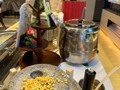 -涨巢·潮玩水疗局