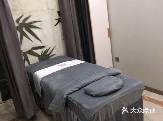 月嫂也是很负责，晚上会来很多次随喊随到！