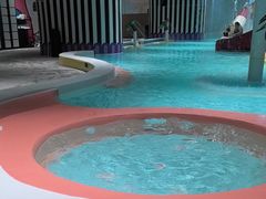 -涨巢·潮玩水疗局