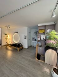 -闺蜜瑜伽·普拉提女性塑形馆