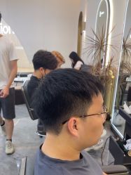 -苏奇发型·烫发染发