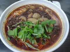 特色肥肠面-耙豌豆重庆小面