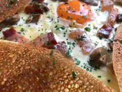 鸡蛋蘑菇熏肉荞麦可丽饼-RAC BAR(安福路店)