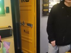 -荒岛实景沉浸密室(江汉路1店)