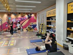 -超鹿运动(五四北泰禾广场店)
