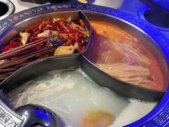 -钢管厂五区小郡肝串串香火锅(人民广场店)