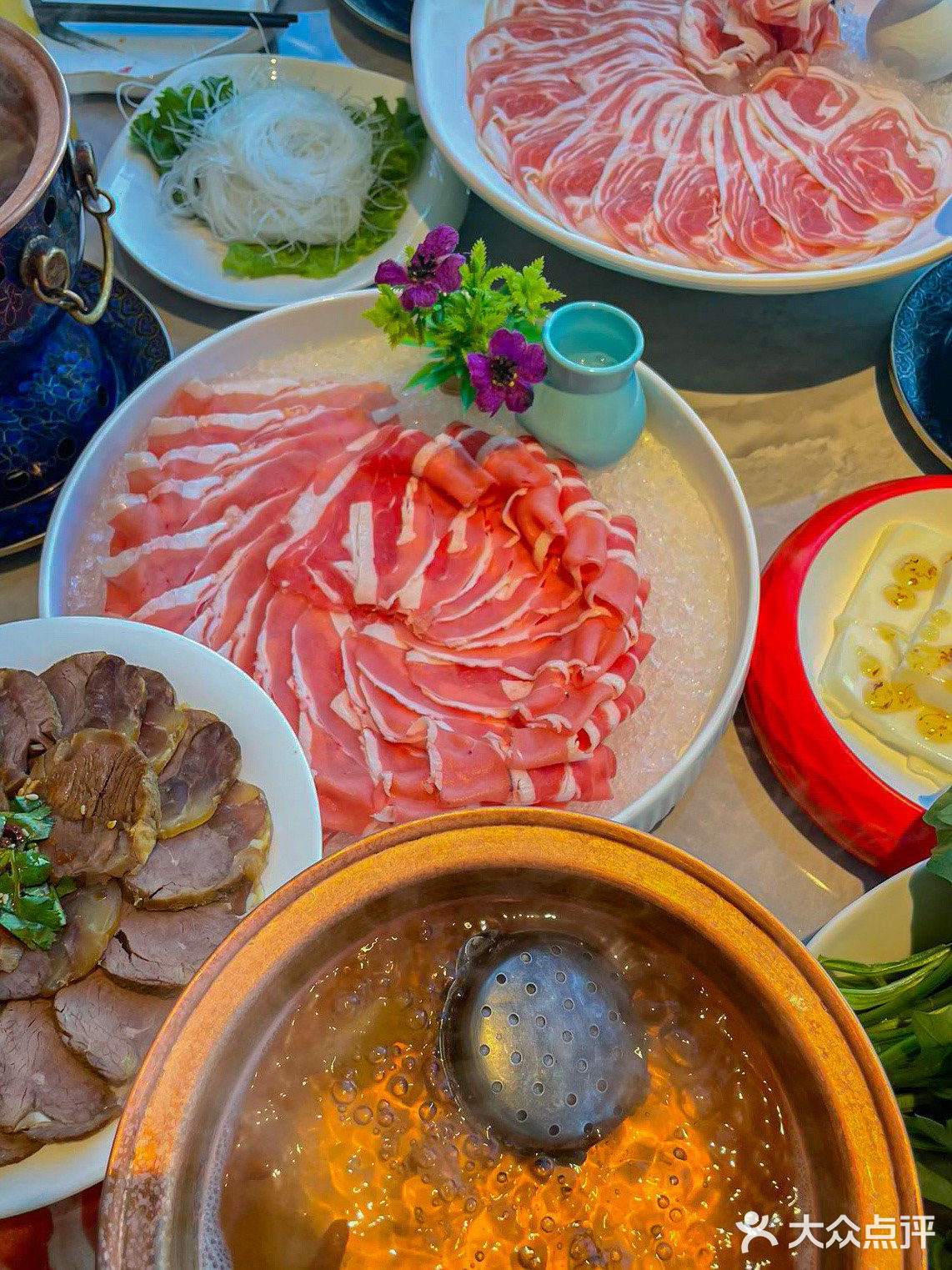 涮肉界的NO.1来啦！正宗宁夏滩羊肉就在滩羊颂