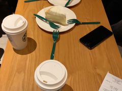 -星巴克臻选(莘庄仲盛店)