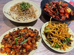 -巴厘龙虾·榜首油焖大虾(音乐学院·沿江酒馆店)