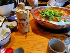 -野山舂·贵州现舂酸汤火锅(鸿通城店)