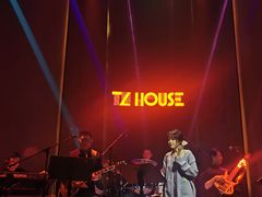 -TZ House音乐现场(来福士中心店)