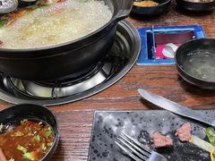 -陆记牛庄·碳锅龙虾烧烤(爱上花园店)
