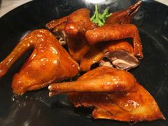 红烧乳鸽-汤城小厨(西直门凯德MALL店)